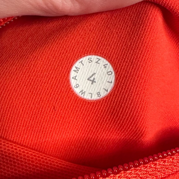 Lululemon‎ Orange Cropped Leggings - Picture 4 of 4